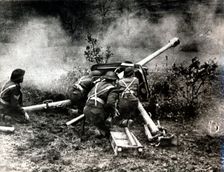 New Zealand anti-tank gun crew in action, near Cassino, Italy, World War II, 1944. Creator: Unknown