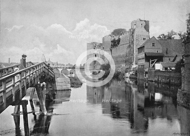 'Newark Castle and Bridge', c1896. Artist: Frith & Co.