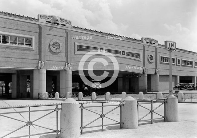 Newark passenger station, Pennsylvania Railroad, 1935. Creator: Gottscho-Schleisner, Inc.
