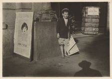 Newsboy, Mobile, Alabama, 1914. Creator: Lewis Wickes Hine