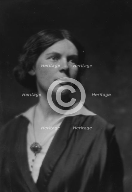 Nelson, Mrs., portrait photograph, 1915 Oct. 11. Creator: Arnold Genthe.