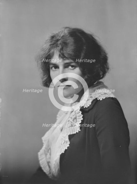 Nesbit, Cathleen, Miss, portrait photograph, not before 1916. Creator: Arnold Genthe.