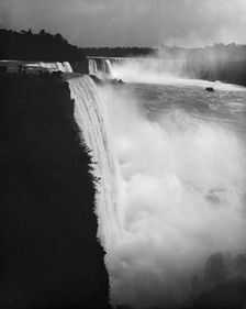 Niagara Falls from Prospect Point, between 1880 and 1900. Creator: William H. Jackson