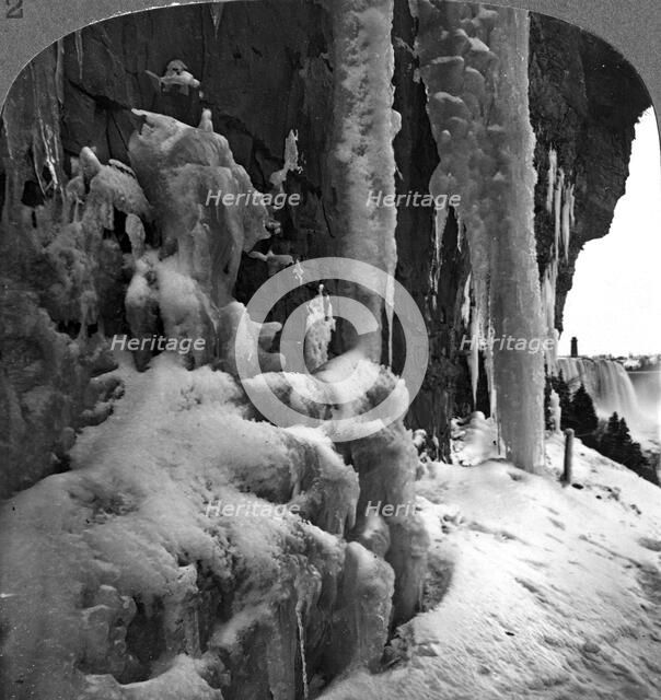 Niagara Falls, New York, USA.Artist: Realistic Travels Publishers