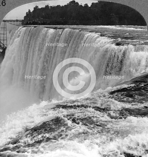 Niagra Falls, New York, USA.Artist: Realistic Travels Publishers