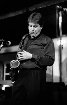Nigel Hitchcock, Watermill Jazz Club, Dorking, Surrey, Sept 2000. Artist: Brian O'Connor