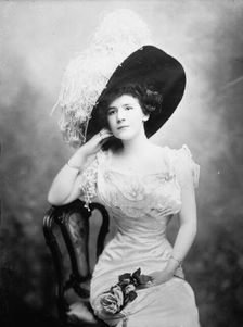 Nina Napier, 1913. Creator: Bain News Service