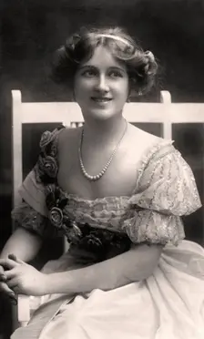 Nina Sevening, British actress, early 20th century.Artist: Dover Street Studios