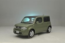 Nissan Cube 2008. Artist: Simon Clay