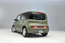 Nissan Cube 2008. Artist: Simon Clay