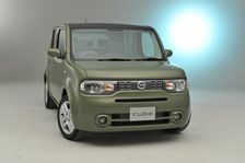 Nissan Cube 2008. Artist: Simon Clay