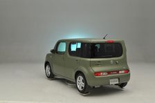 Nissan Cube 2008. Artist: Simon Clay