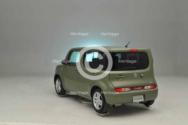 Nissan Cube 2008. Artist: Simon Clay.