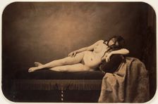 Nu féminin allongé sur un canapé Récamier, ca. 1856. Creator: Gustave Le Gray