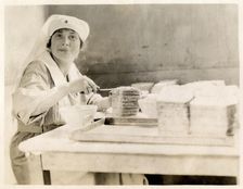 Nurse making sandwiches, Fort Sheridan, Illinois, USA, 1920