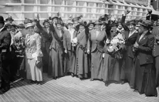 Nurses on ST. LOUIS, 1915. Creator: Bain News Service