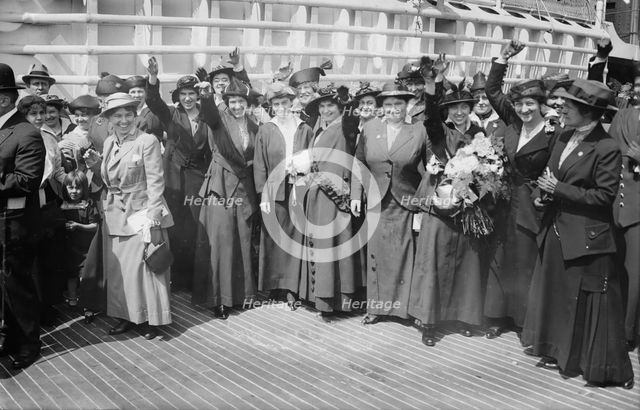 Nurses on ST. LOUIS, 1915. Creator: Bain News Service.
