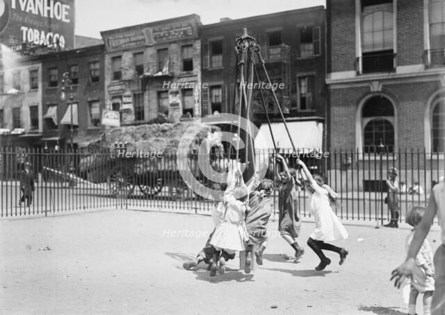 N.Y. Playground, between c1910 and c1915. Creator: Bain News Service.