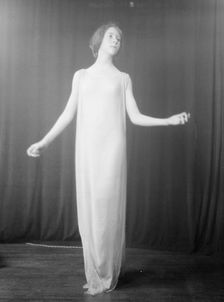 O'Malley, Ruth Power, 1922 June 3. Creator: Arnold Genthe