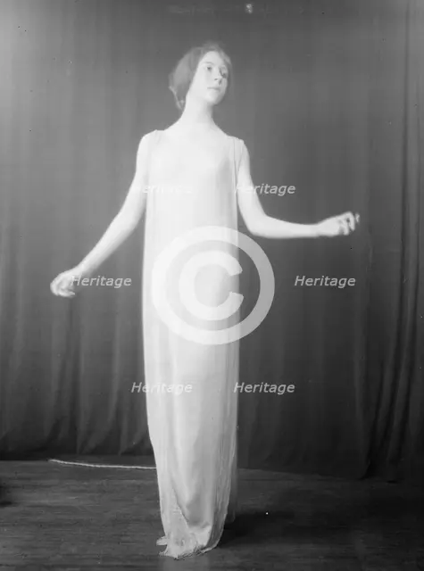 O'Malley, Ruth Power, 1922 June 3. Creator: Arnold Genthe.