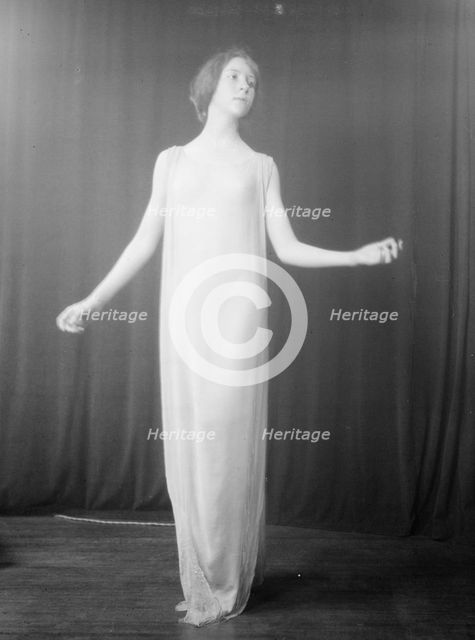 O'Malley, Ruth Power, 1922 June 3. Creator: Arnold Genthe.
