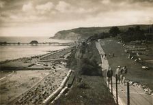 Small Hope Bay and Shanklin Pier, I.W., from Cliff Walk c1920. Creator: Unknown