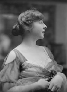 Small, Patty, Miss, portrait photograph, not before 1916. Creator: Arnold Genthe
