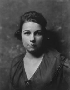 Smith, F., Miss, portrait photograph, 1917 Mar. 27. Creator: Arnold Genthe