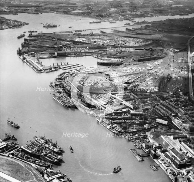 Smith's Docks, Bull Ring Graving Docks and Albert Edward Dock, North Shields, Tyneside, 1947. Artist: Aerofilms.