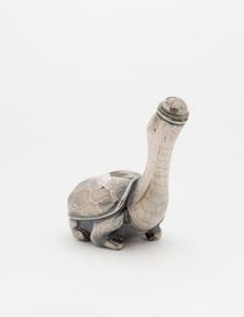 Snuff bottle in shape of tortoise, 18th century. Creator: Unknown