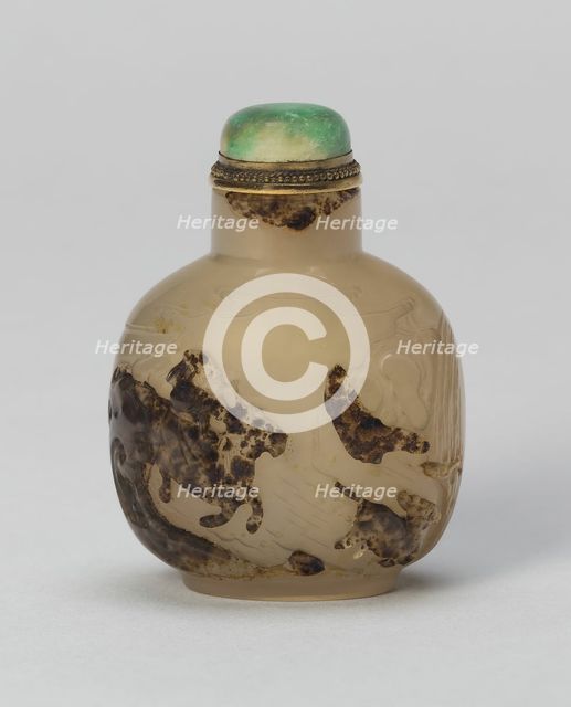 Snuff Bottle with an Equestrian Archer Chasing a Deer, Qing dynasty (1644-1911), 1750-1800. Creator: Unknown.