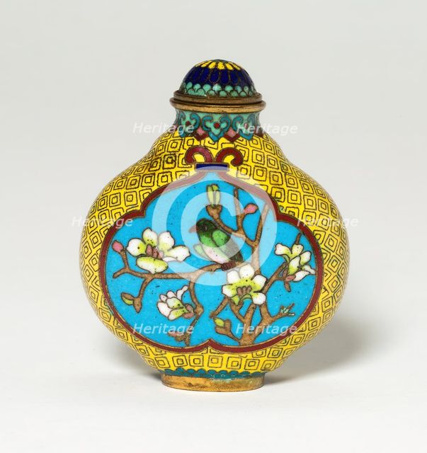 Snuff Bottle with Birds on Trees, Qing dynasty (1644-1911). Creator: Unknown.