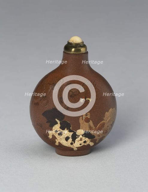 Snuff Bottle with Doves and Pekingese Dogs, Qing dynasty (1644-1911), 1820-1850. Creator: Unknown.