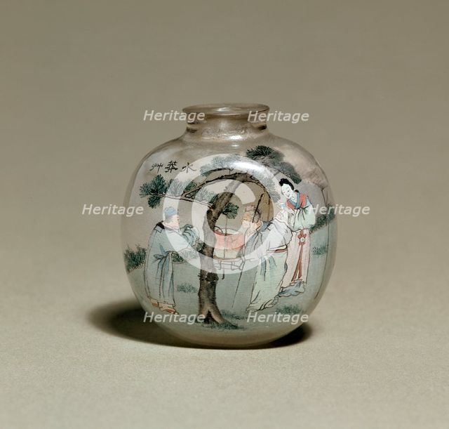 Snuff bottle with figures by a tree, 1903. Artist: Ye Zhongshan.