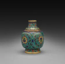 Snuff Bottle with Floral Scrolls, 1736-1795. Creator: Unknown