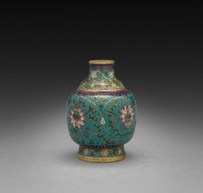 Snuff Bottle with Floral Scrolls, 1736-1795. Creator: Unknown