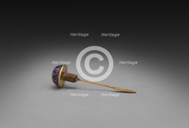 Snuff Bottle with Floral Scrolls (stopper), 1736-1795. Creator: Unknown.