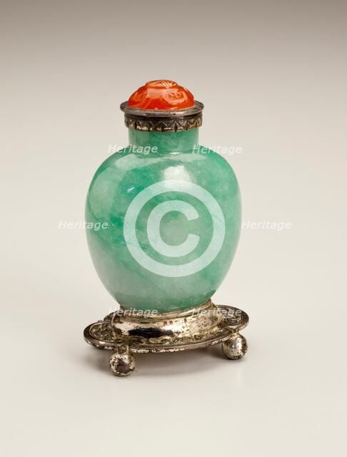 Snuff bottle with lid, date unknown. Creator: Unknown.