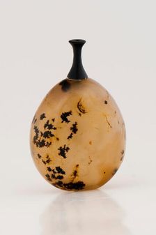 Snuff bottle with stopper, 19th century. Creator: Unknown