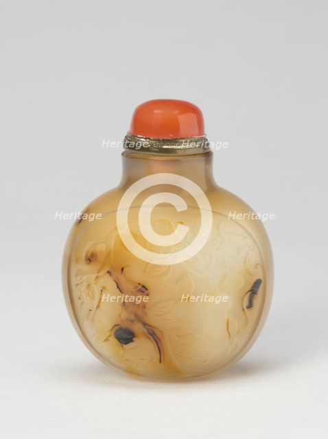 Snuff Bottle with Panels of Gourds, Qing dynasty (1644-1911), 1770-1850. Creator: Unknown.