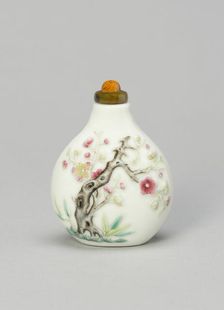 Snuff Bottle with Prunus, Bamboo, and Pine, Qing dynasty, Daoguang reign (1820-1850). Creator: Unknown