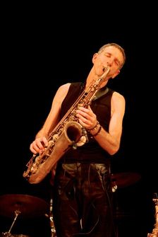 Snake Davis, The Ship, Sevenoaks, Kent, Artist: Brian O'Connor