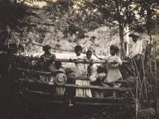 Snicker's Gap. Watching the stage go by, between 1900 and 1901. Creator: Frances Benjamin Johnston