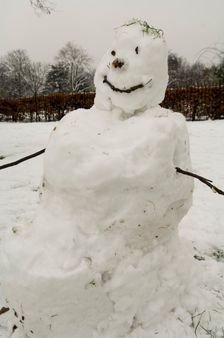 Snowman, Greenwich Park, Greenwich, London, 2007. Creator: Derek Kendall