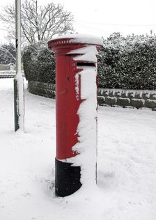 Snow, Northern Road, Swindon, 2010. Creator: Peter Williams