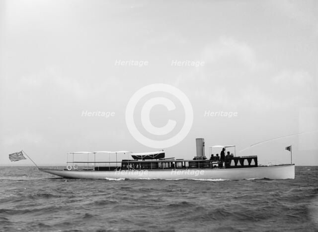 Soub [sic], Oyster Bay June races, 1898 July 12. Creator: John S Johnston.