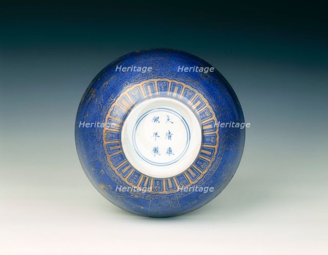 Souffle blue bowl with gilt decoration, Qing dynasty, Kangxi period, China, 1662-1722. Artist: Unknown