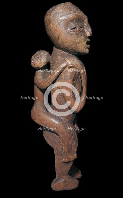 Sound Native American maternal statuette. Artist: Unknown