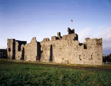 South curtain wall, Middleham Castle, North Yorkshire, 1992