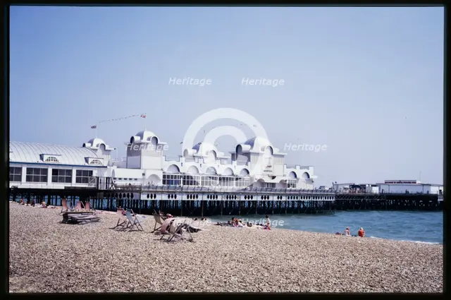 South Parade Pier, South Parade, Southsea, City of Portsmouth, 1984. Creator: Dorothy Chapman.